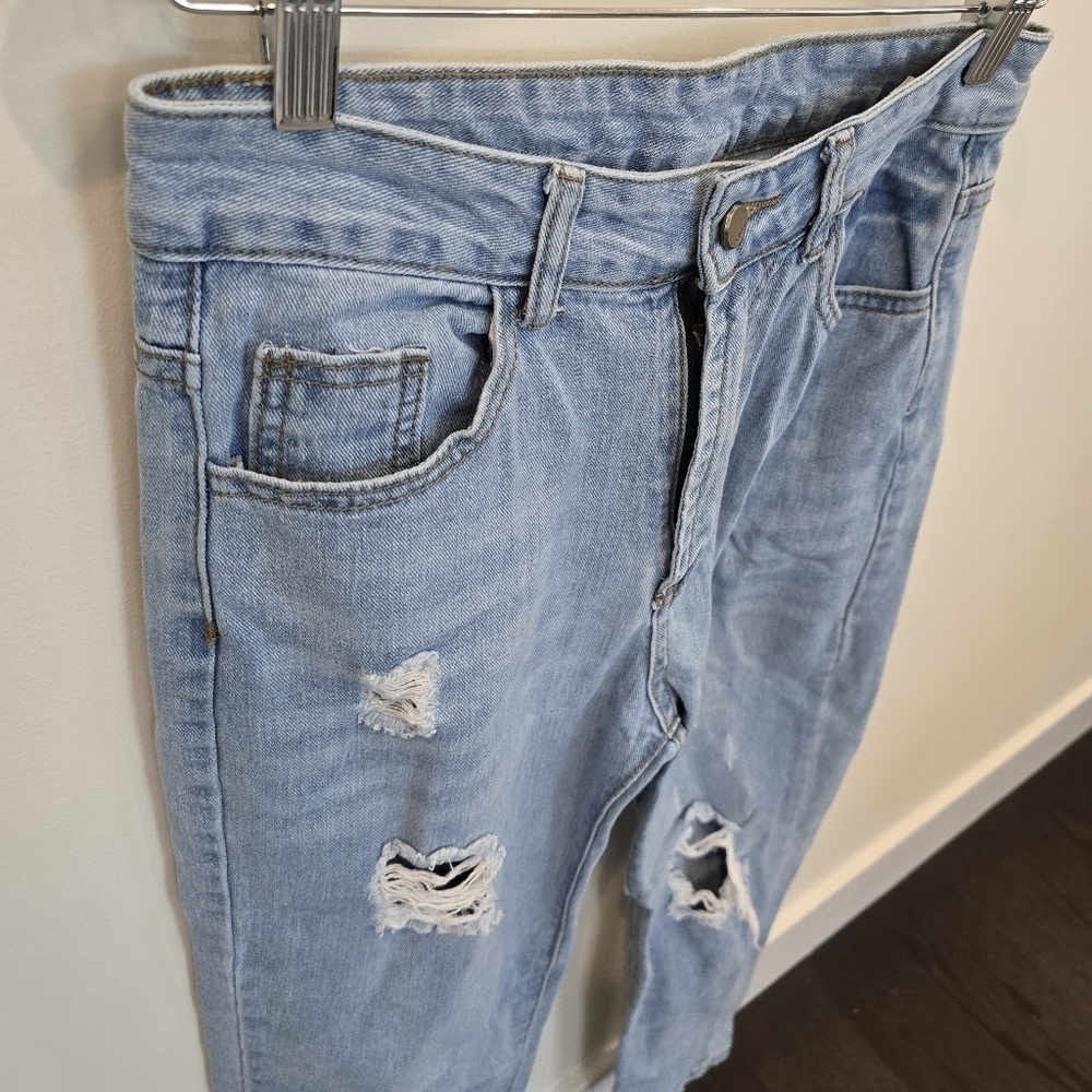SHEIN High Waisted Distressed Ripped Lightwash Ankle Mom Jeans Size Small - Picture 5 of 9